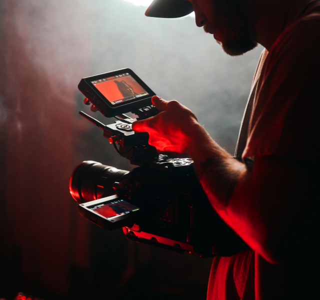 For professionals and freelancers creating online content 