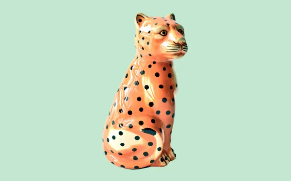 A model cheetah
